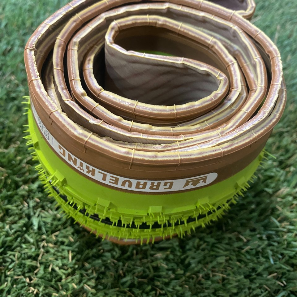 GravelKing SK 700C Tire – Limited Green/Brown